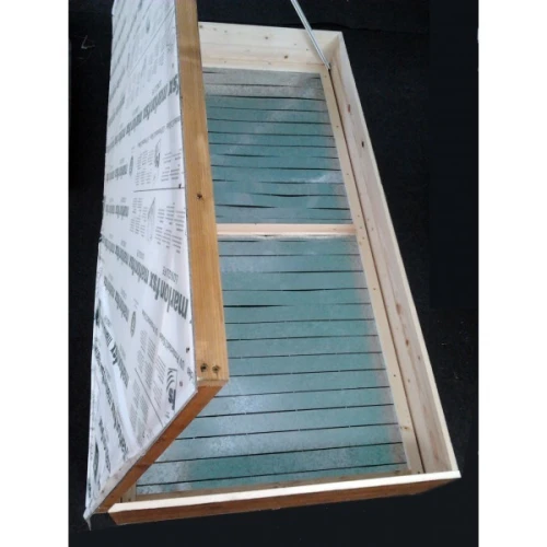 Topitor solar din lemn pentru ceara